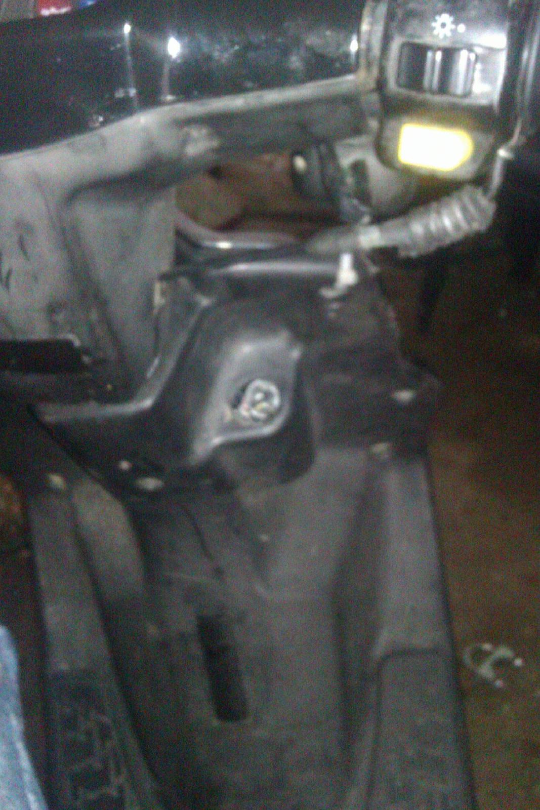 PGO hot 50 - tændinglåsen er i stykker billede 8