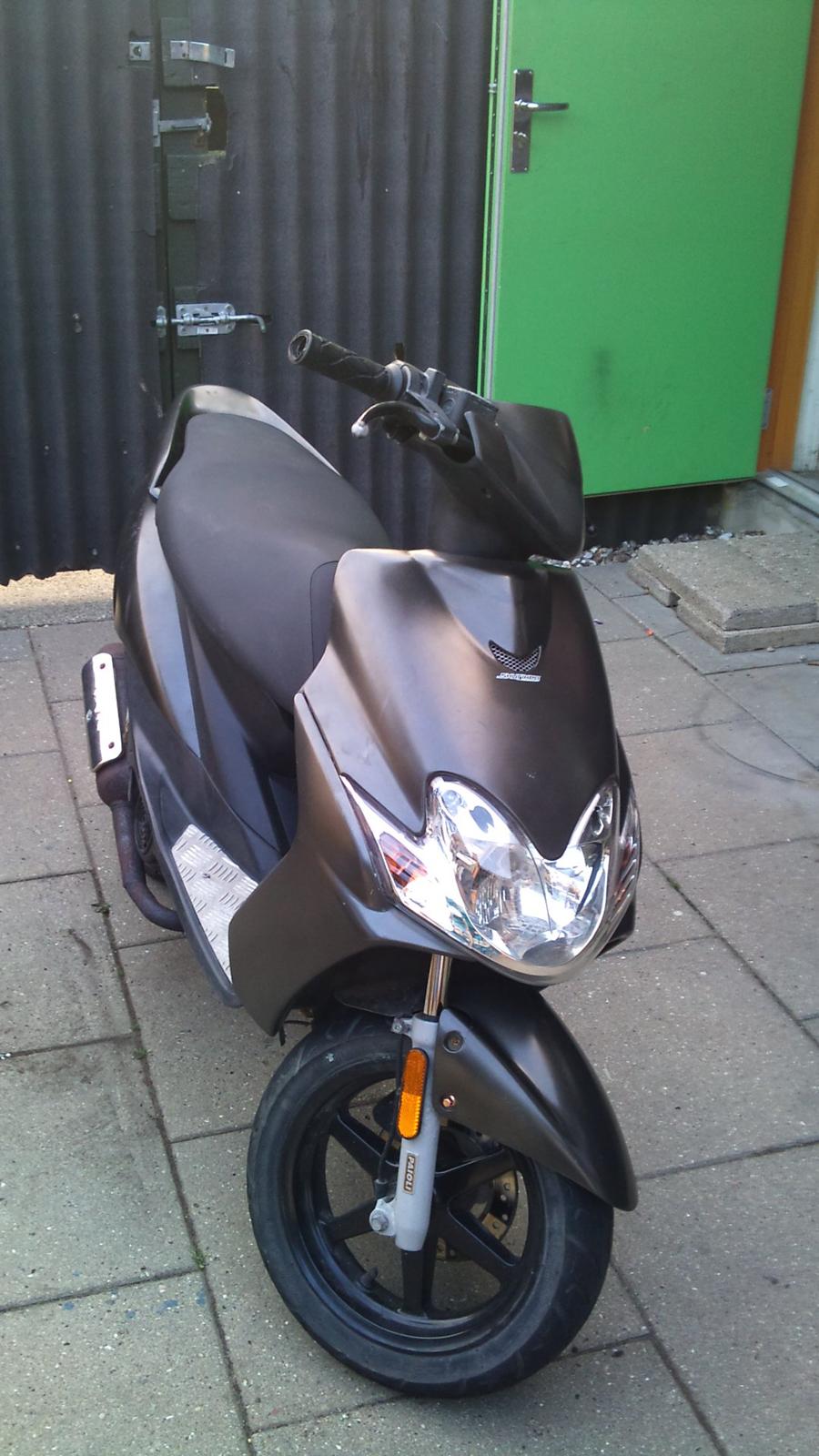 Yamaha jog r billede 1