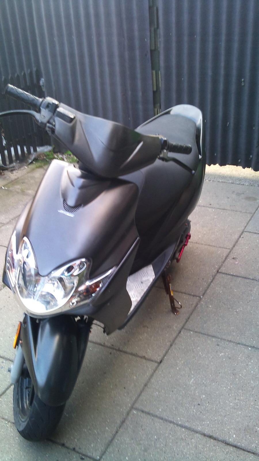 Yamaha jog r billede 2