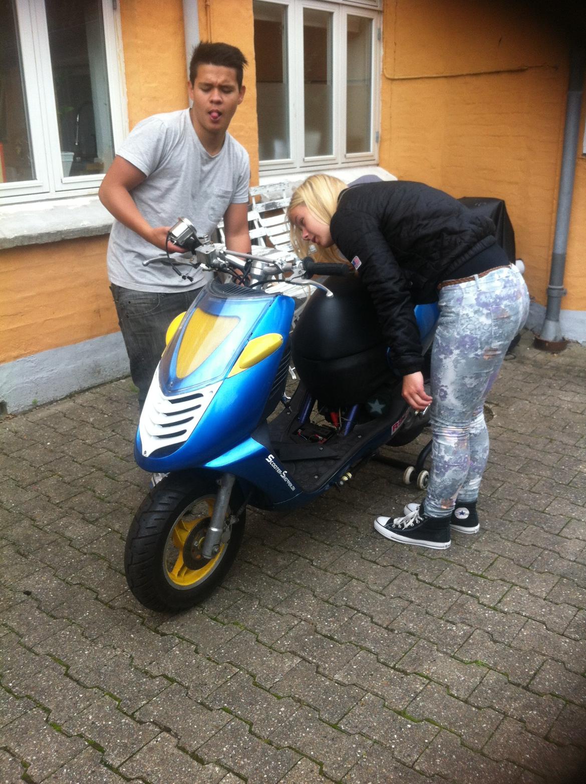 Aprilia Sonic evo ac baneracer solgt 4000 billede 1