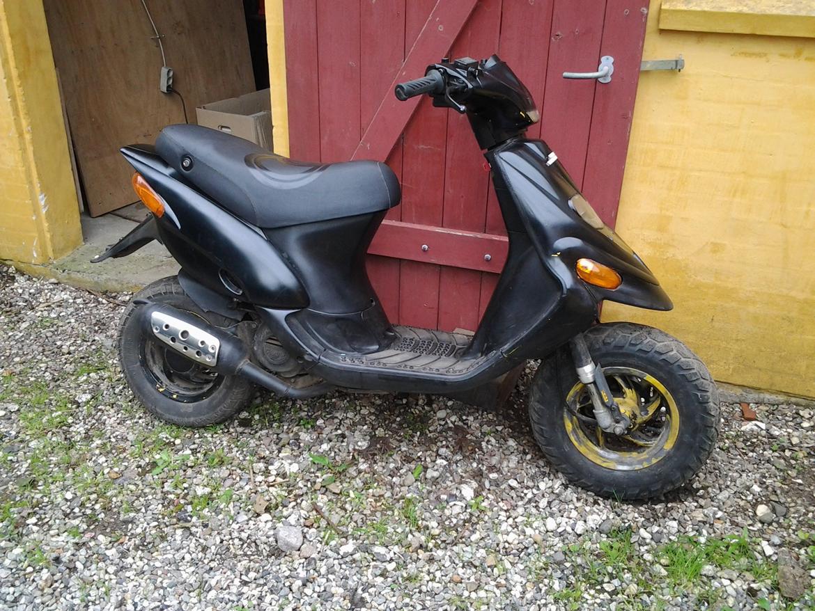 Gilera Stalker solgt for 3500,- - Jeg nåede desværre ikke at vaske den og male fælgene... billede 1
