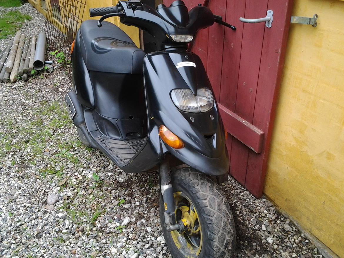 Gilera Stalker solgt for 3500,- - Jeg nåede desværre ikke at vaske den og male fælgene... billede 2