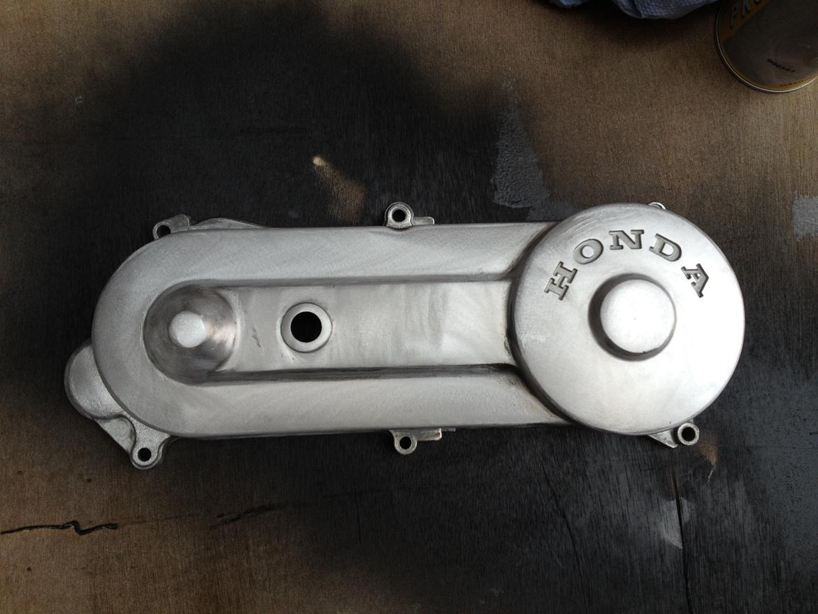 Honda Melody - kickstarter skjold slebet og klargjort billede 3