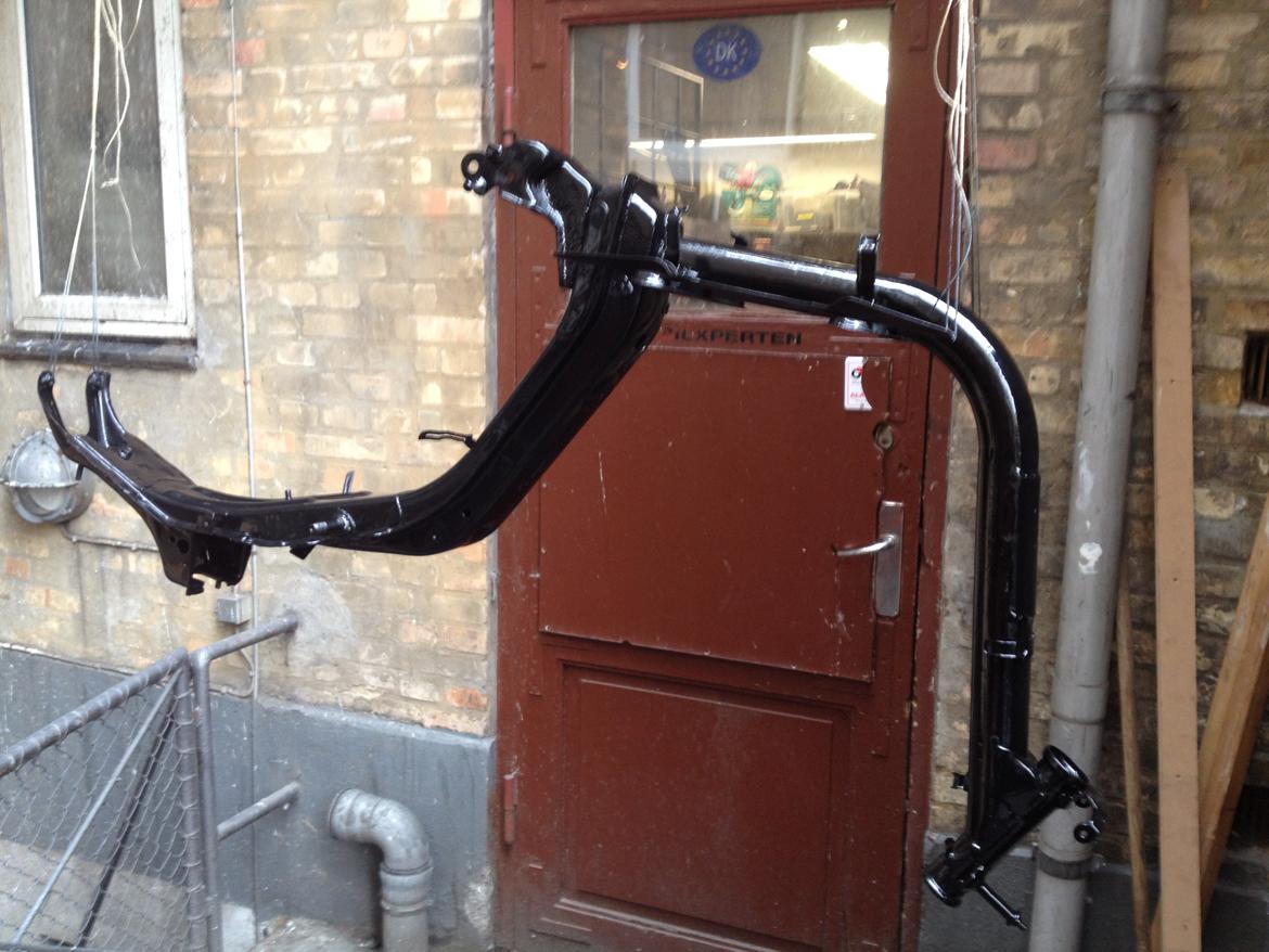 Honda Melody - stel efter slibning rusteater zinkmaling og lakkering billede 19