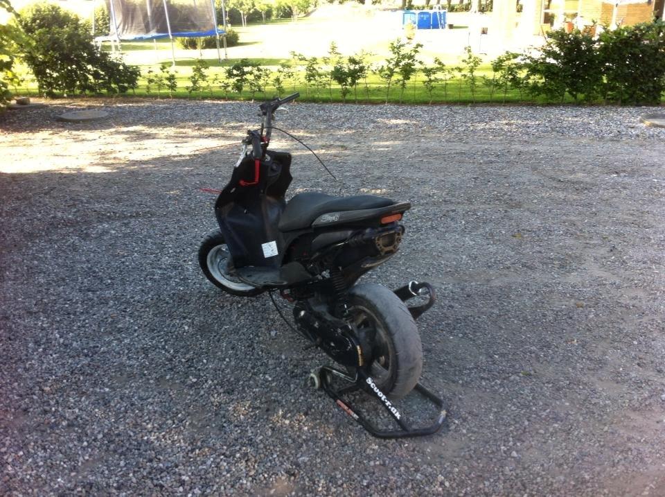 Yamaha Jog R - Baneracer billede 1