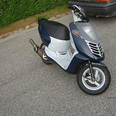 Aprilia sonic gp solgt