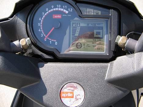 Aprilia SR 50 Factory SOLGT billede 2