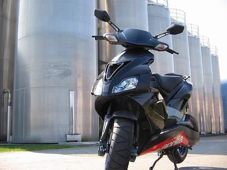 Aprilia SR 50 Factory SOLGT billede 5