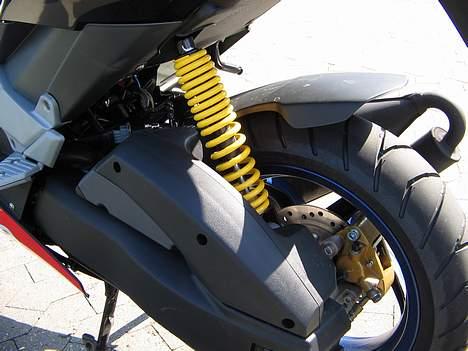 Aprilia SR 50 Factory SOLGT billede 6