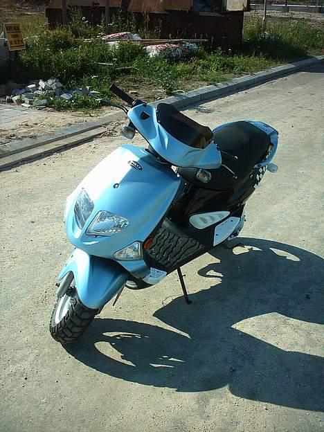 PGO Dr. Big - Ska have resten malet når de får mere maling hjem... :D billede 4