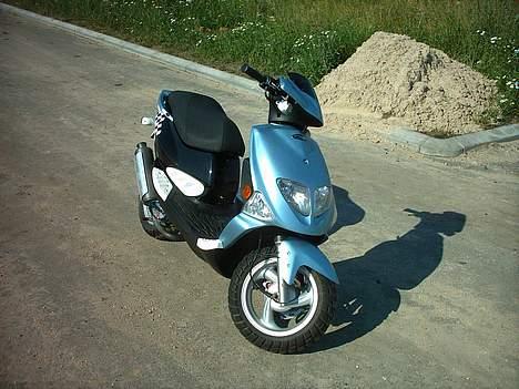 PGO Dr. Big - Ska have resten malet når de får mere maling hjem... :D billede 5