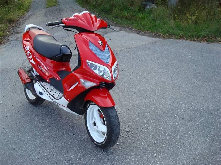 Peugeot Speedfight 2 TOTALSKADET billede 2
