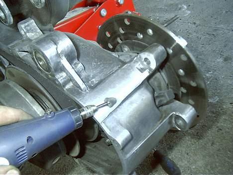 Gilera    Runner ( nye billeder) - er ved at polere alu´et op på motorblokken.... billede 11