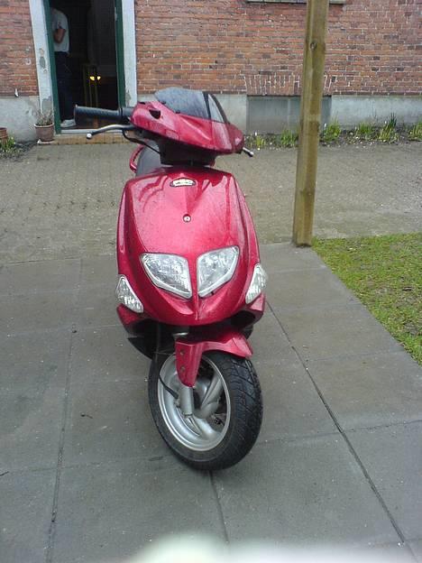 PGO Dr. Big (Solgt) - creative sub+ipod billede 1