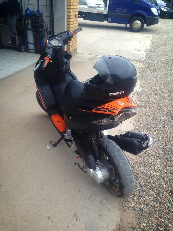 Peugeot Speed Fight 3 Darkside *The Black Lion* billede 4