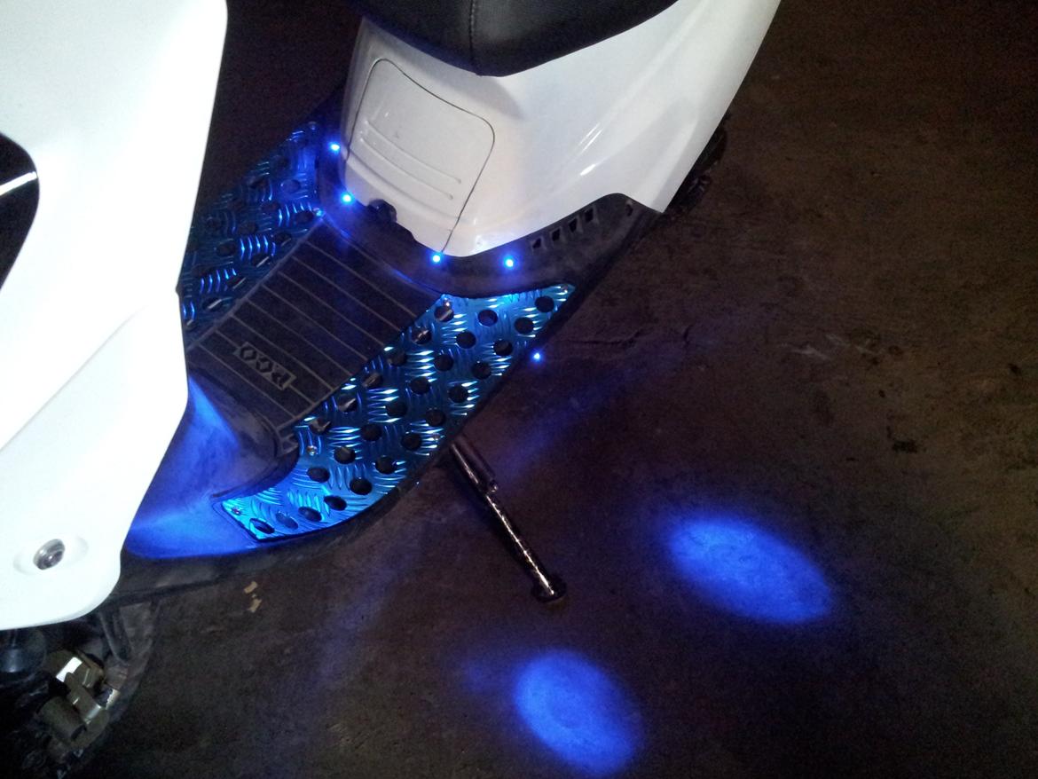 PGO Hot 50 [Tidl.Scooter] - Dioder og fodplader billede 17