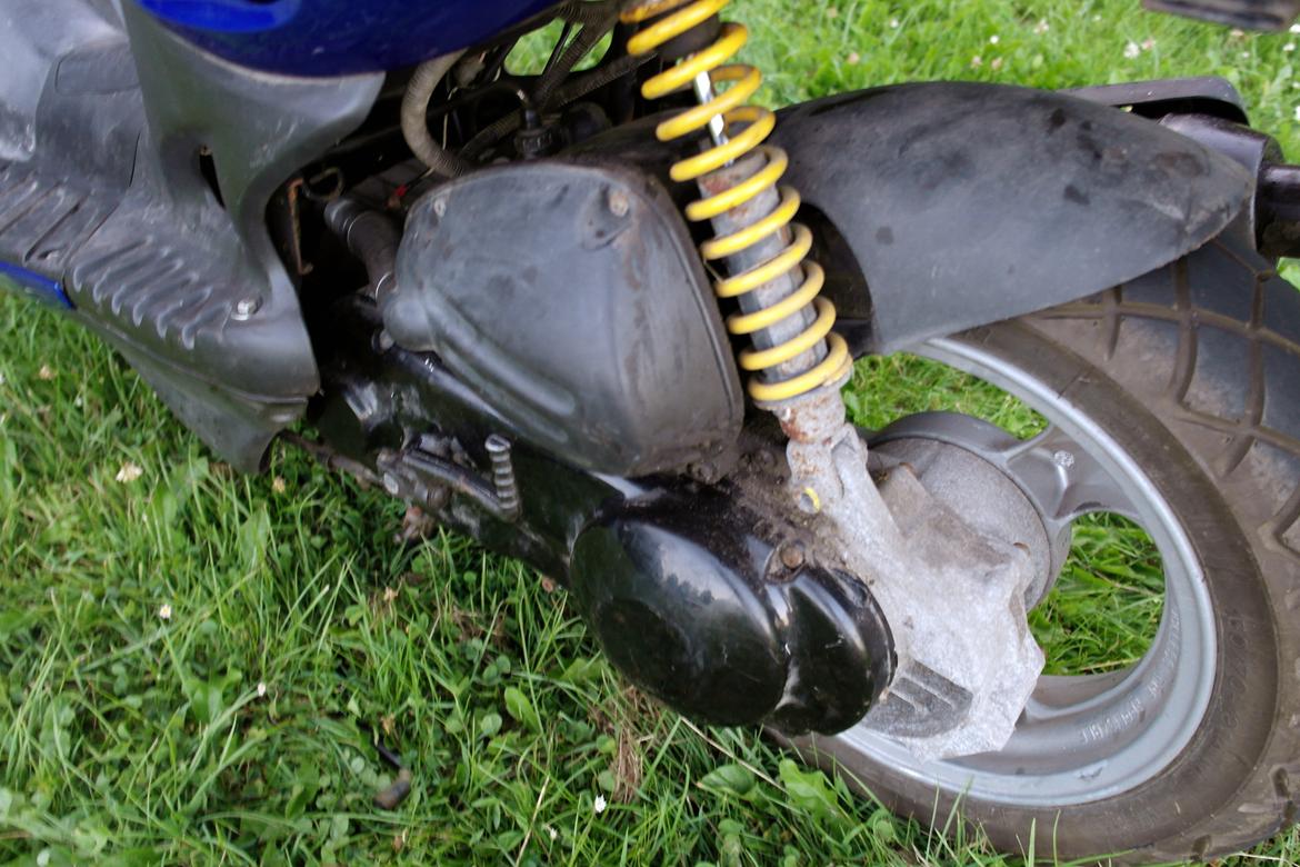 Suzuki Katana AC - Venstre side af "motoren" billede 15