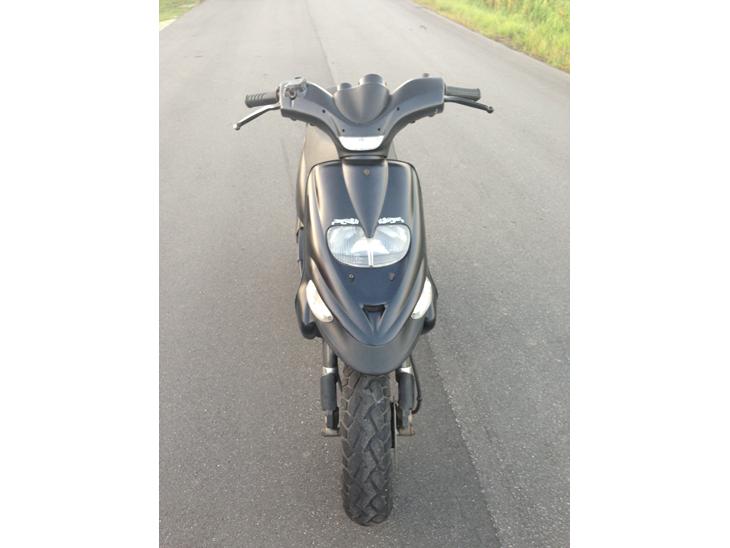 {{currentPhoto.altText}} billede {{currentPhoto.number}}