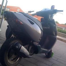 Aprilia Sonic AC
