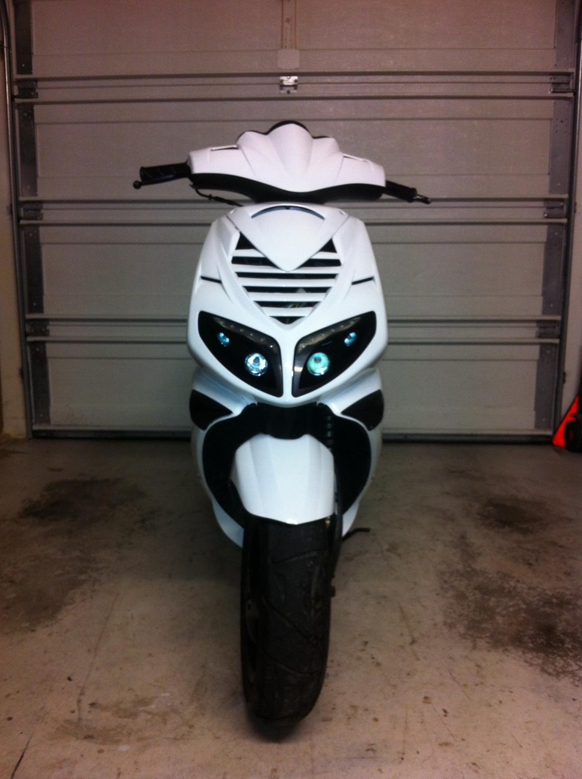 Peugeot speedfight 2 SOLGT! billede 1