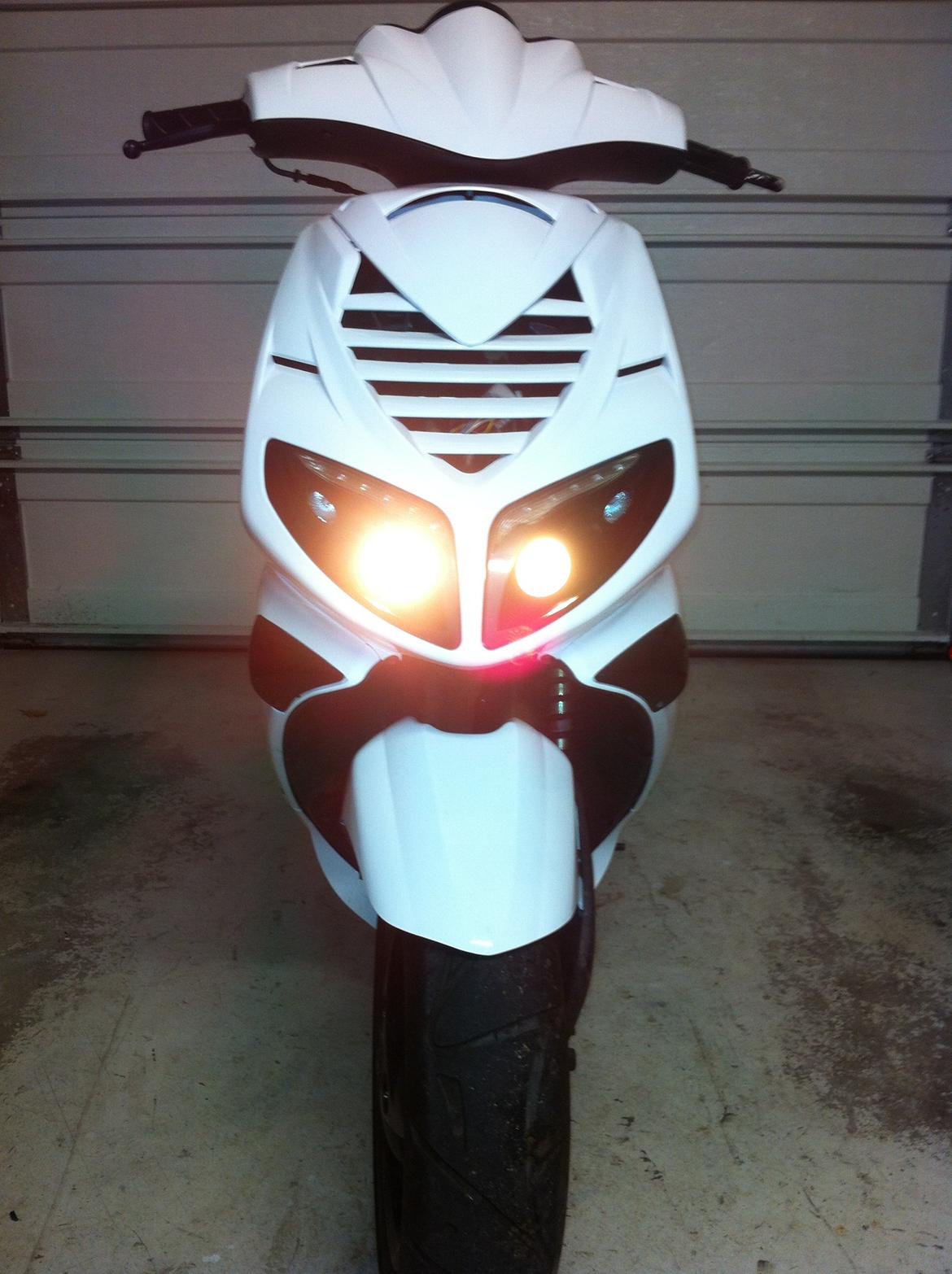 Peugeot speedfight 2 SOLGT! billede 2