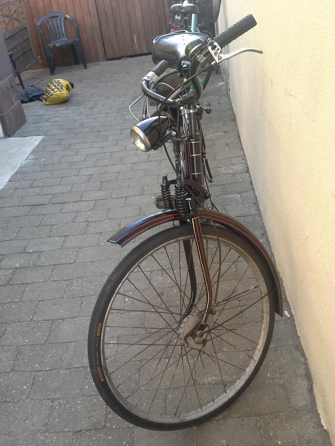 Veteraner Diesella type 111 - Før den fik lakeret tank :) billede 6