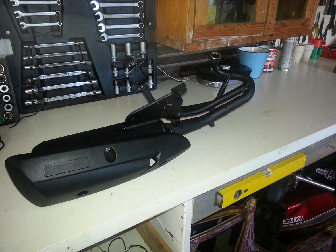 PGO Hot 50 Tornado Solgt for 4500 - udstødningen da jeg kom hjem med den ;) fin fin  billede 11