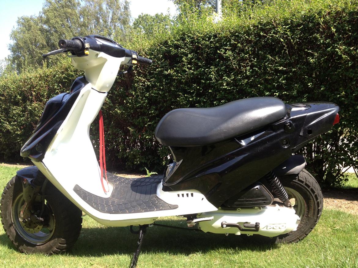 PGO HOT 50 billede 1