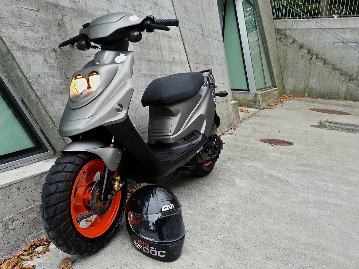 PGO Hot 50 12" billede 1