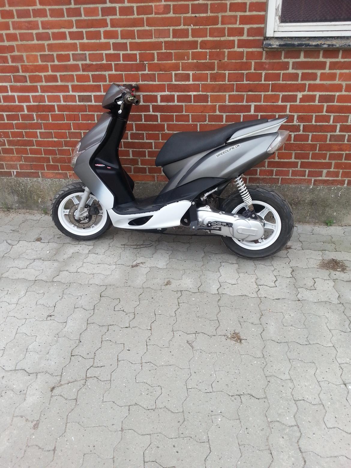 Yamaha Jog r! billede 2