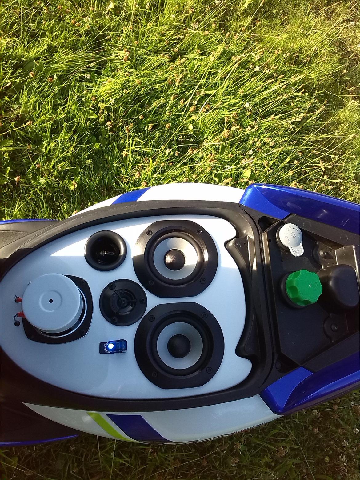 Yamaha jog r - det spiller sådan ok fint  billede 8