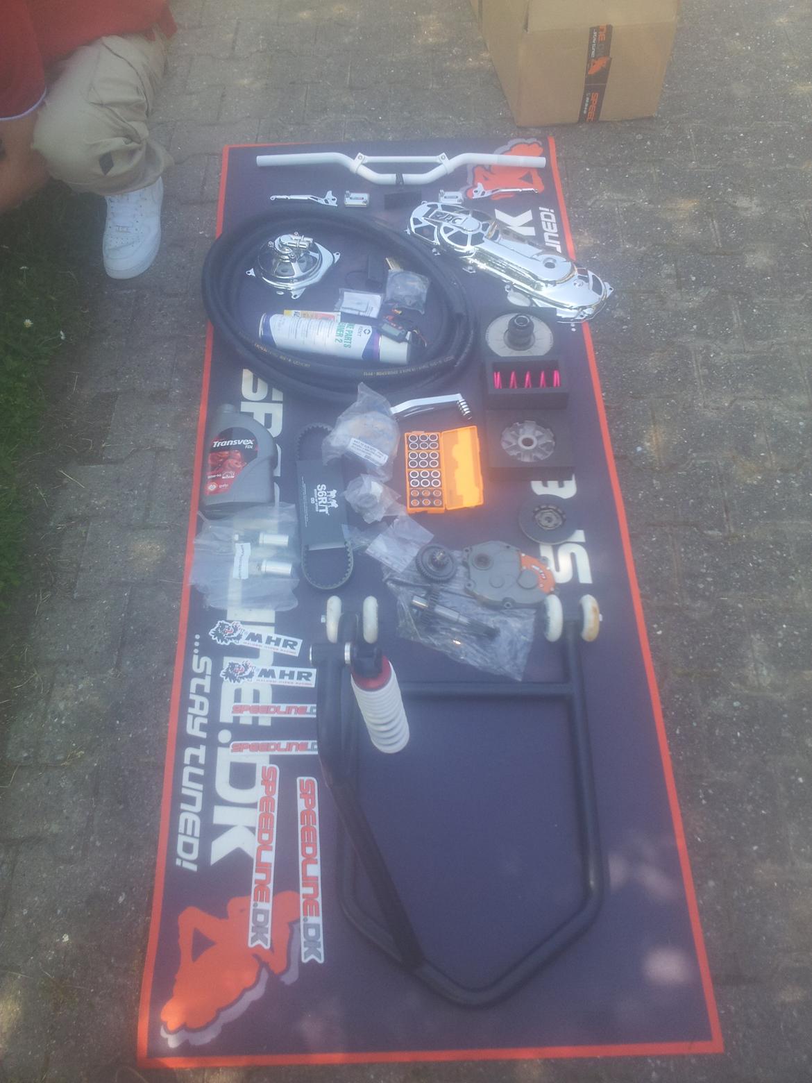 Yamaha stage6 aerox - nogen af alle de dele der sider på billede 5