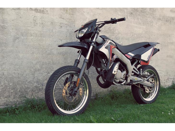 {{currentPhoto.altText}} billede {{currentPhoto.number}}