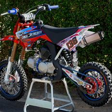 YCF Factory Pilot One3Eight Pitstar edt.