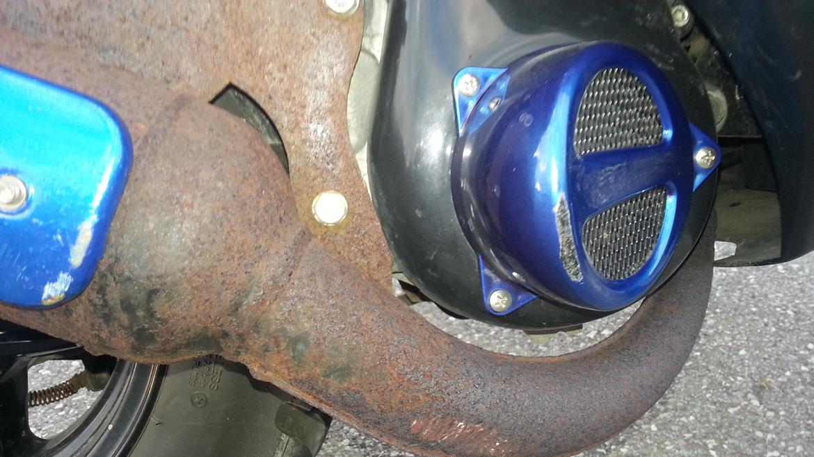 Yamaha Spy - Havde et bette styrt, så der er kommet en skramme på blæsehjulet :( billede 10