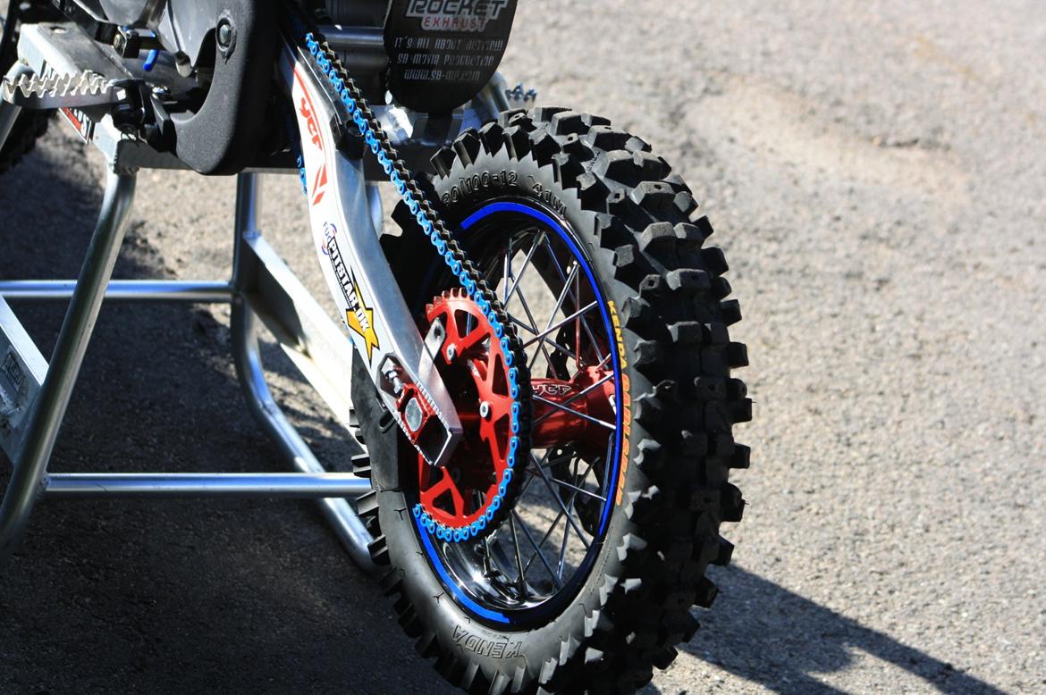 YCF Factory Pilot One3Eight Pitstar edt. billede 10