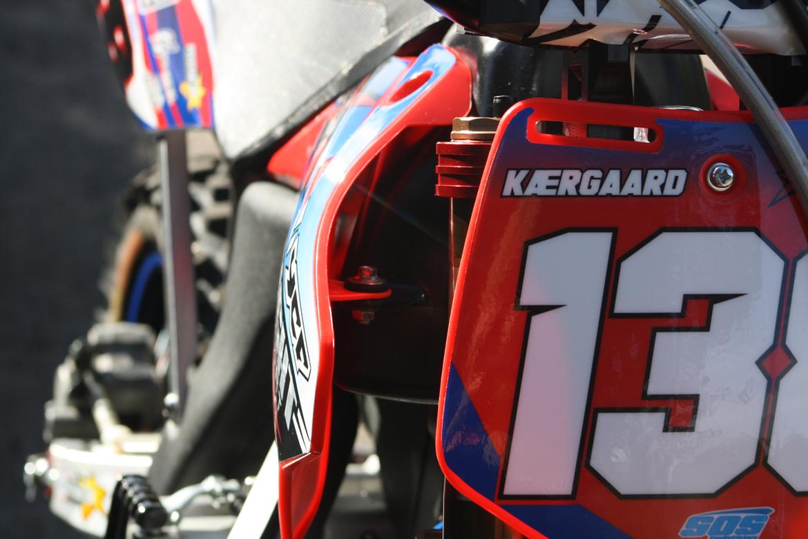 YCF Factory Pilot One3Eight Pitstar edt. billede 11