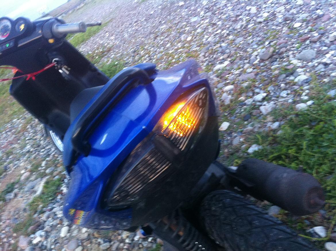 Peugeot Speedfight 2 (Totalt skadet) :'( billede 7
