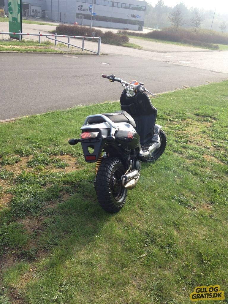 PGO Pmx Naked billede 5