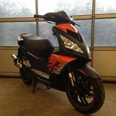 Peugeot Speedfight 3 Darkside