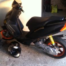 Yamaha jog r (banegeden)