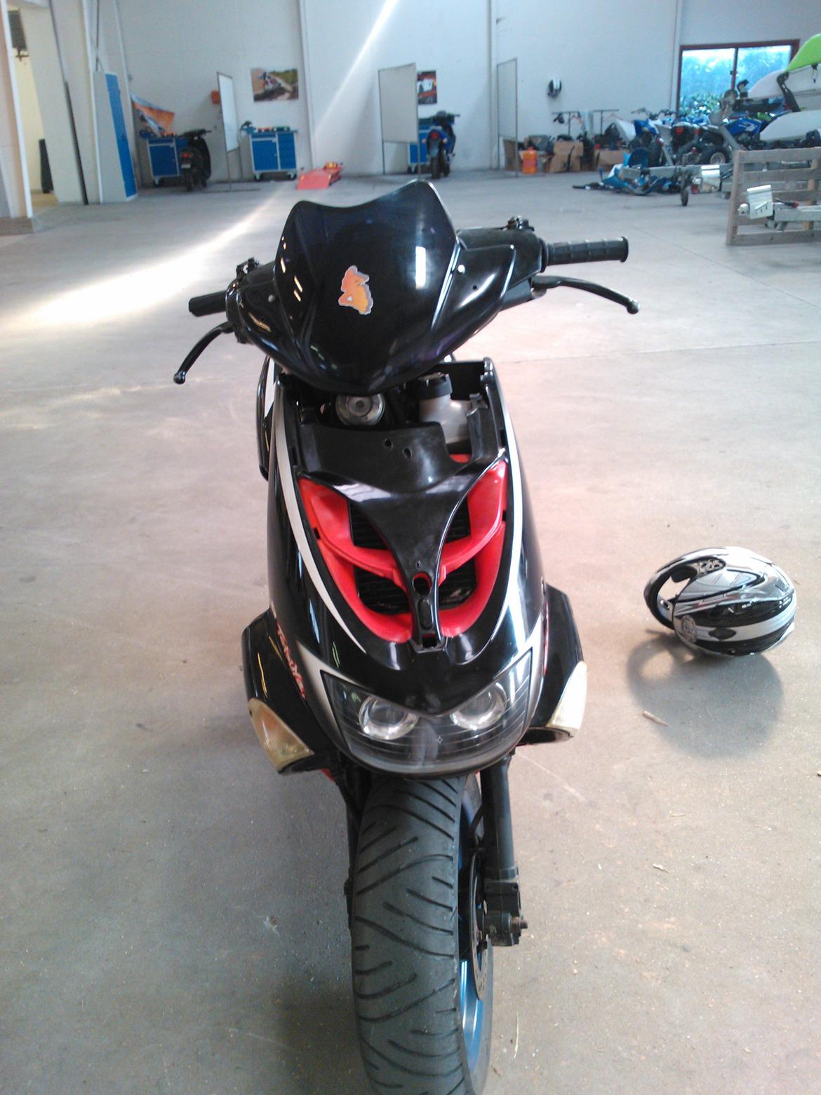 Aprilia SR50 DI-TECH LC billede 2