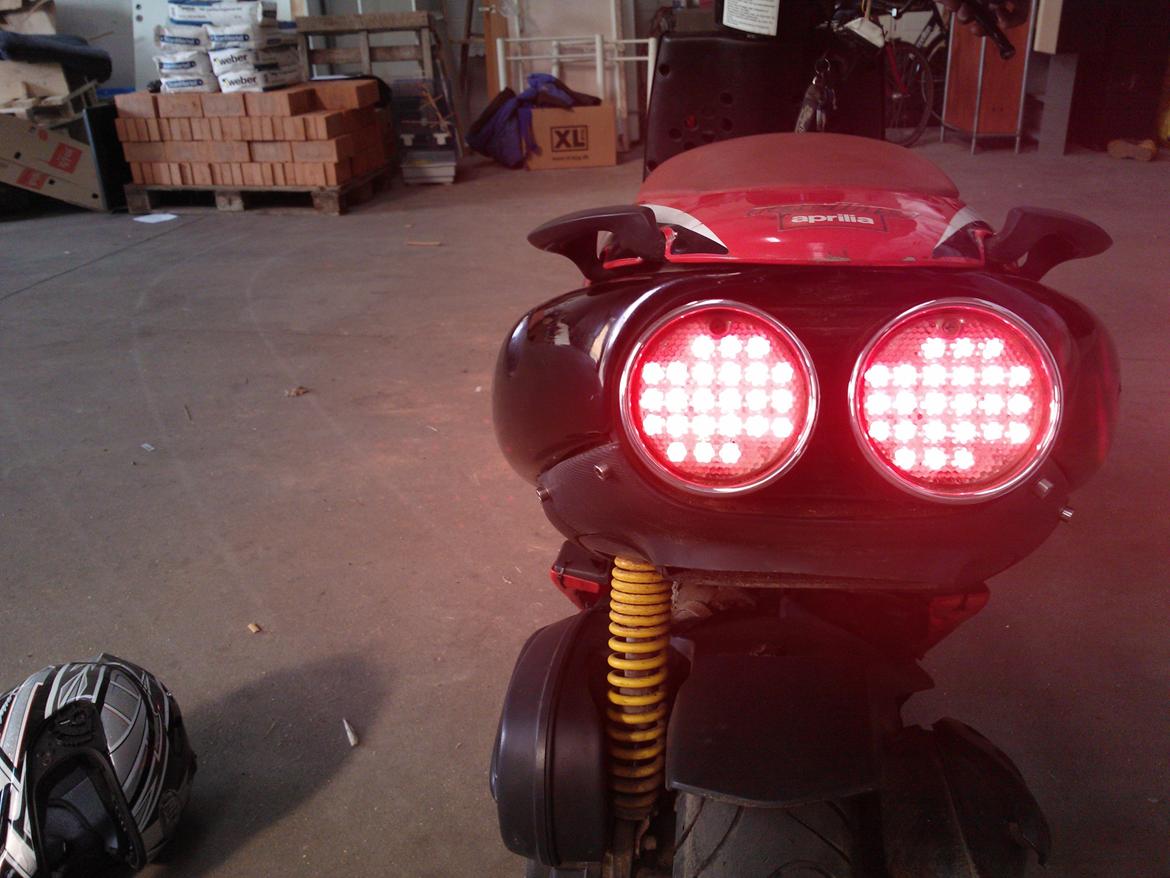 Aprilia SR50 DI-TECH LC billede 9