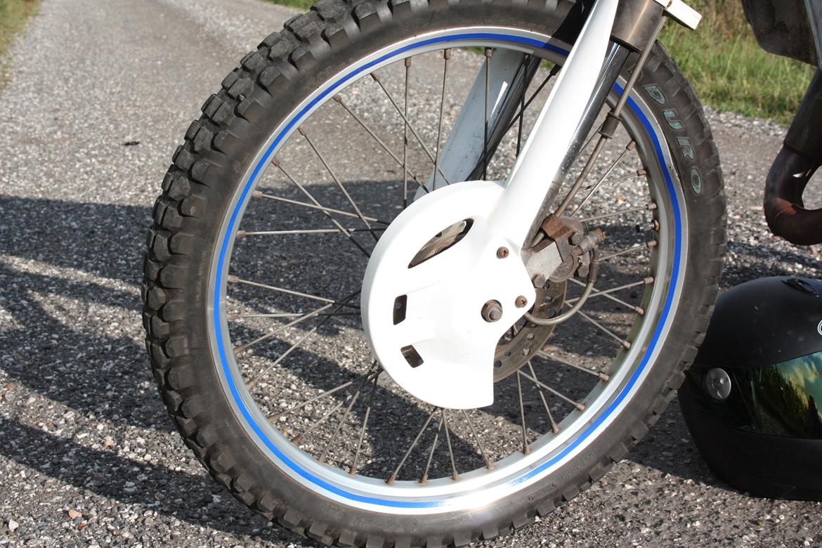 Suzuki RMX - Polini Edition (EFTER) - Det lækre fordæk med blåt fælgbånd billede 10