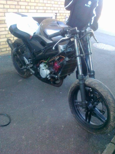 Yamaha TZR billede 5