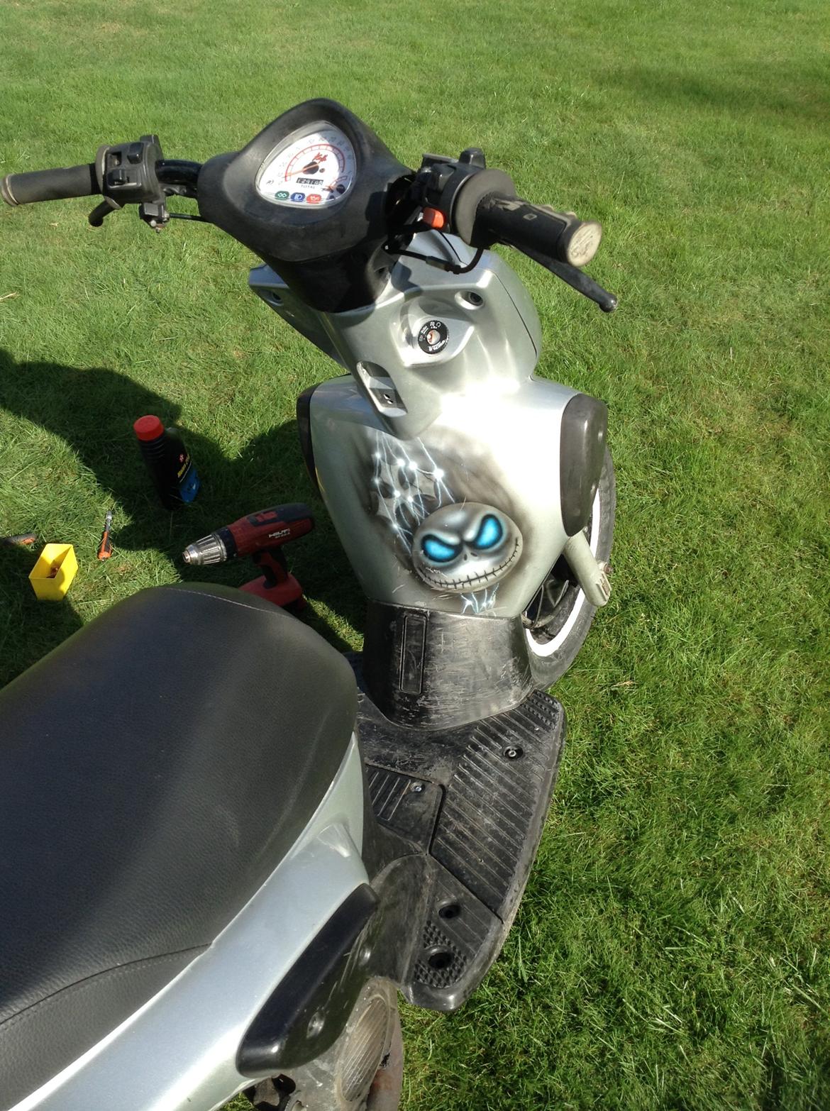 Yamaha Slider (byttet til speedfight 2) - Lækkert airbrush :D billede 5