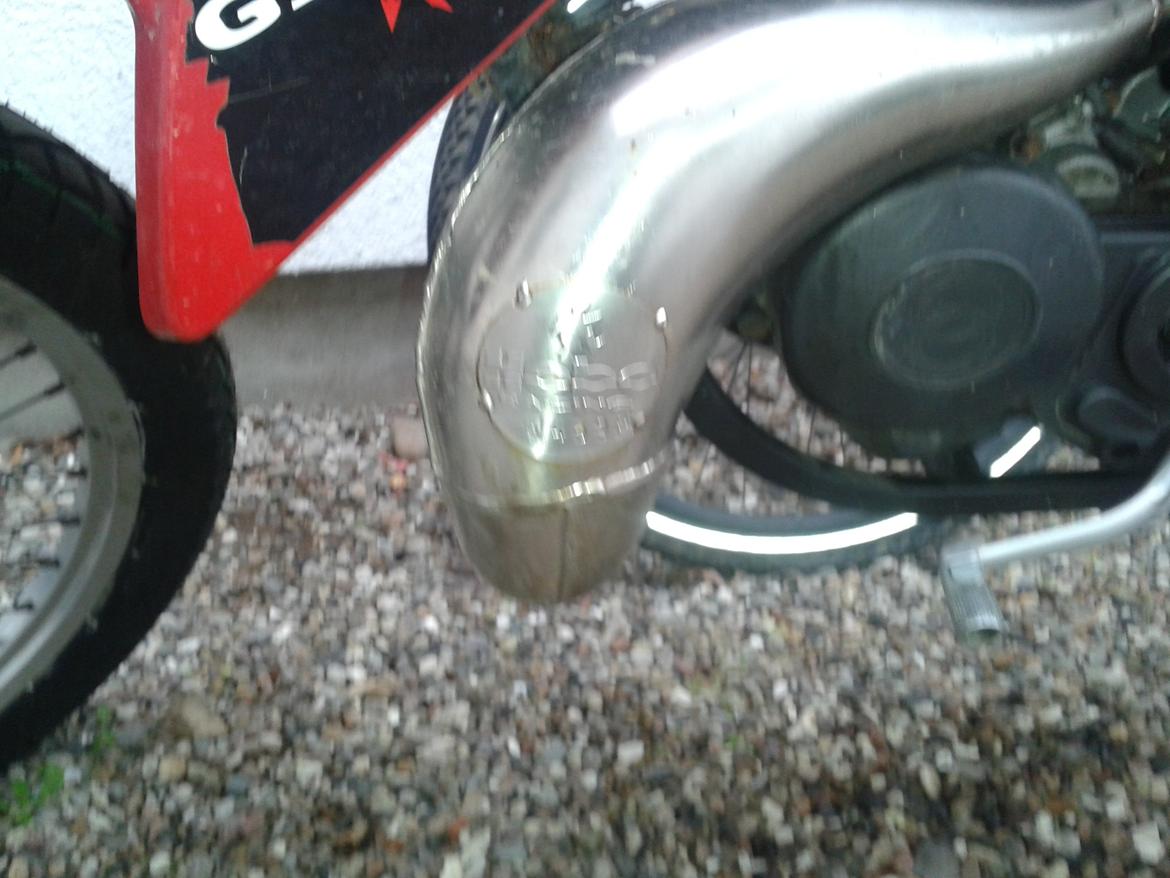 Gilera SMT - Den brøler lidt når man vrider gashåndtaget! ;) billede 1