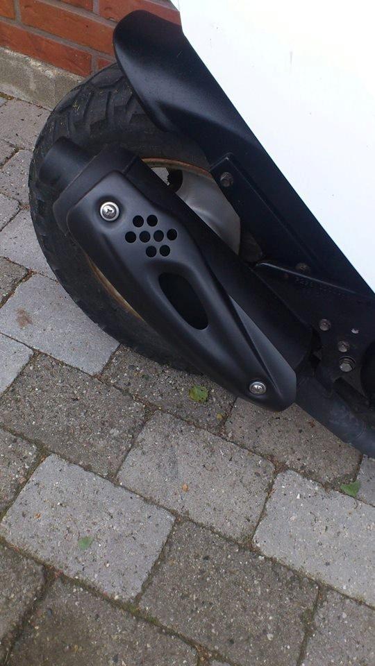 PGO Hot 50 - Ny malet varmeskjold!
Ny udstødning billede 8