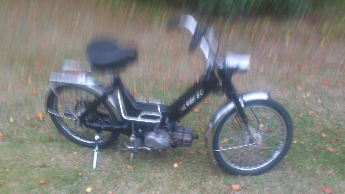 Puch Maxi "The Slepper"(C P #2) - Der er stillet skarp på maxien haha ej ved ikke lige hvad der sker for det billed  billede 2