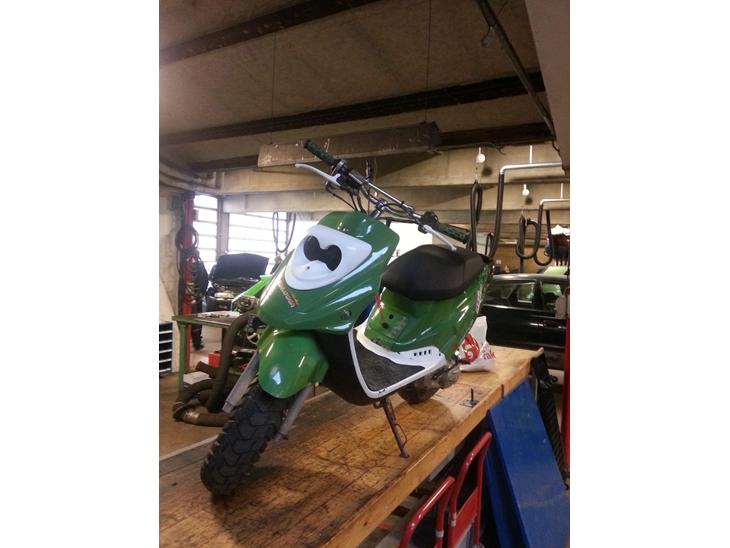 {{currentPhoto.altText}} billede {{currentPhoto.number}}